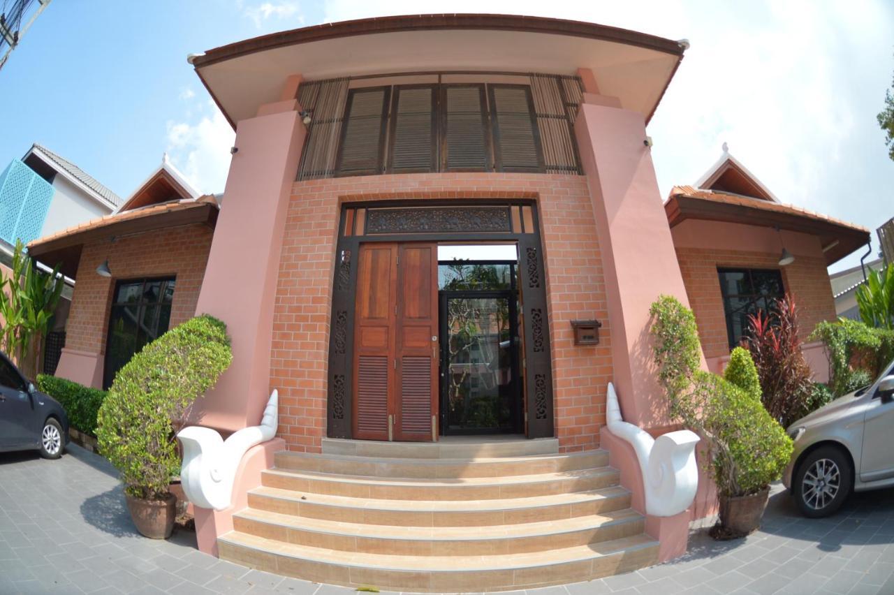 พระตำหนักวิลล่า 10 ห้องนอน พร้อมสระว่ายน้ำส่วนตัว Pattaya Eksteriør billede